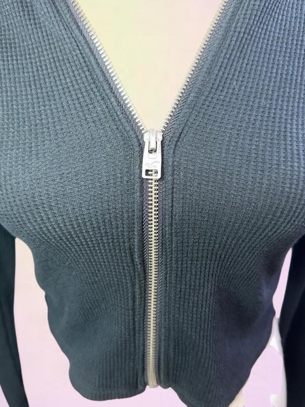 Hollister Co. Black Cropped Waffle Knit Hoodie size XS - Picture 3 of 3